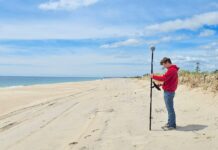 Seis décadas de medições mostram como tempestades redesenharam oito praias de Rhode Island Seis décadas de medições mostram como tempestades redesenharam oito praias de Rhode Island