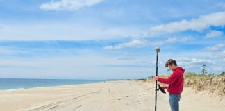 Seis décadas de medições mostram como tempestades redesenharam oito praias de Rhode Island Seis décadas de medições mostram como tempestades redesenharam oito praias de Rhode Island