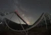 Telescópio CHIME capta hidrogênio de 5 bilhões de anos e abre novo caminho para investigar a energia escura Telescópio CHIME capta hidrogênio de 5 bilhões de anos e abre novo caminho para investigar a energia escura