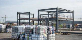 Plástico misturado e rejeitado pela reciclagem vira benzeno e tolueno: fábrica de 20 mil toneladas anuais de aromáticos inicia atividades na Holanda