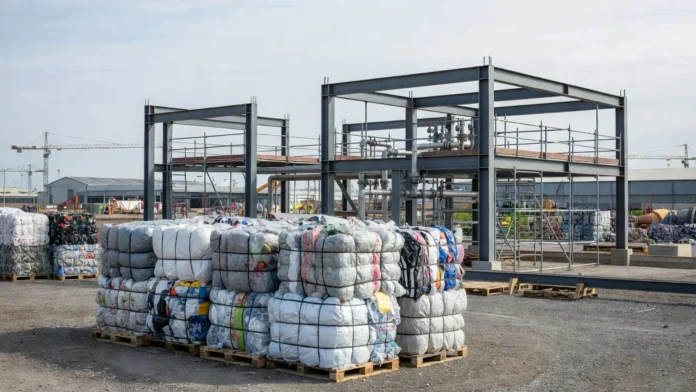 fabrica-holanda-plastico-misturado-aromaticos-biobtx-covestro