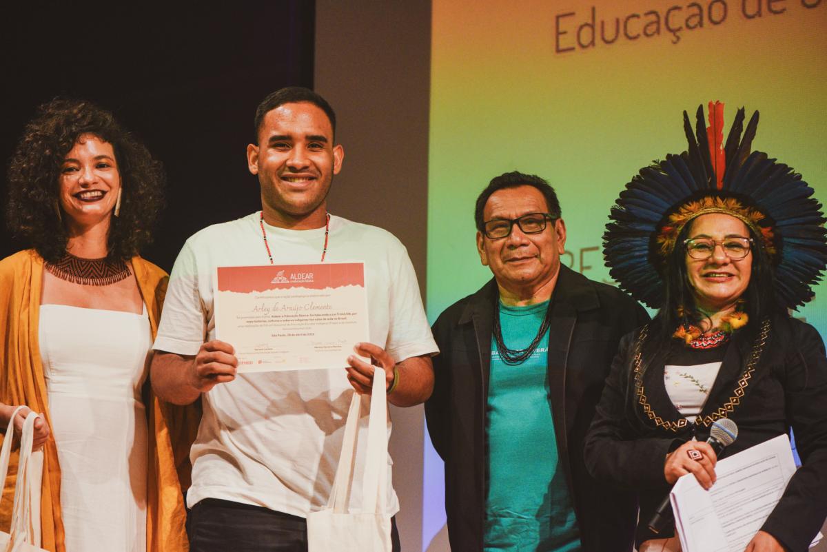 Onze práticas indígenas chegam às salas de aula em repositório que conecta currículo, território e memória 2 Onze práticas indígenas chegam às salas de aula em repositório que conecta currículo, território e memória