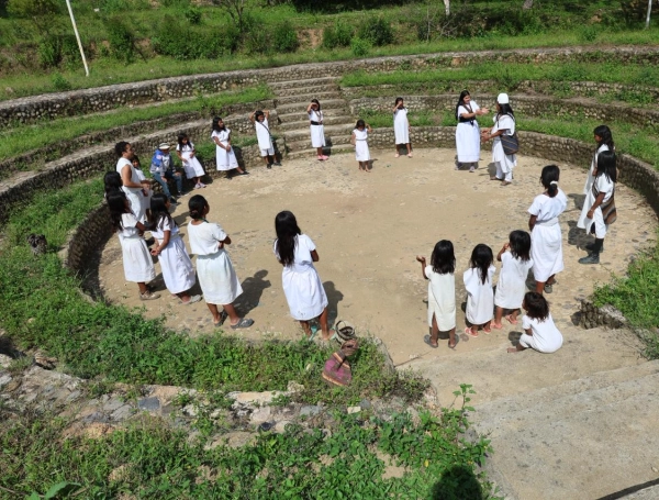 Jovem arhuaco caminha 4 horas para estudar, vira arqueólogo e propõe pesquisa sem ferir a Terra 1 Jovem arhuaco caminha 4 horas para estudar, vira arqueólogo e propõe pesquisa sem ferir a Terra