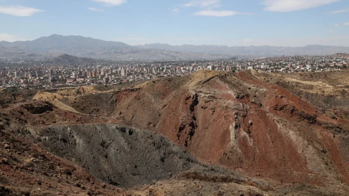 serra-santa-catarina-iztapalapa-crateras-encosta-jpg