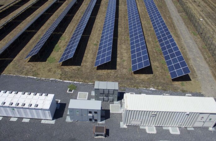 Baterias entram nos leilões de potência até 2029 e abrem disputa com térmicas pela segurança do sistema Baterias entram nos leilões de potência até 2029 e abrem disputa com térmicas pela segurança do sistema
