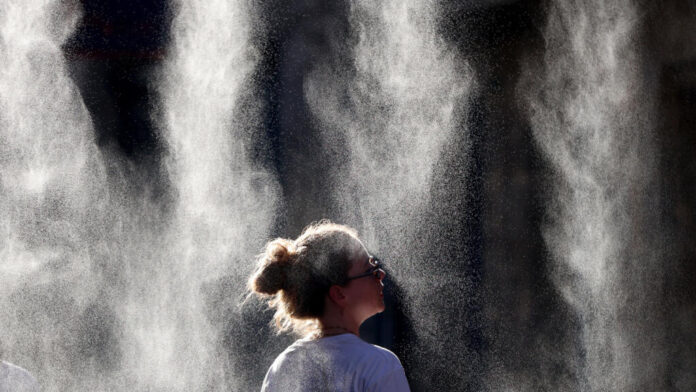 Europa Ocidental enfrenta verão de 2026 com calor recorde, stress térmico em 52% do território e rios em baixa Europa Ocidental enfrenta verão de 2026 com calor recorde, stress térmico em 52% do território e rios em baixa