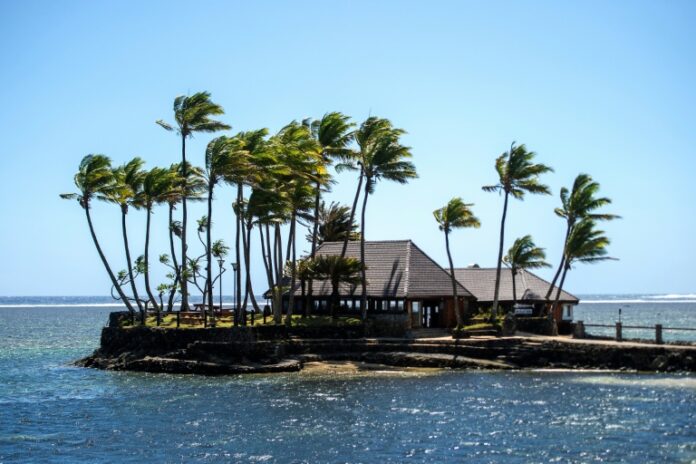 Tuvalu, com ponto mais alto a 2 metros, mostra ilhas tomadas pelo mar antes da COP31 no Pacífico Tuvalu, com ponto mais alto a 2 metros, mostra ilhas tomadas pelo mar antes da COP31 no Pacífico
