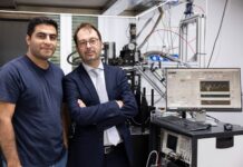 Microscópio registra elétrons em materiais atômicos e pode acelerar células solares e chips quânticos Microscópio registra elétrons em materiais atômicos e pode acelerar células solares e chips quânticos