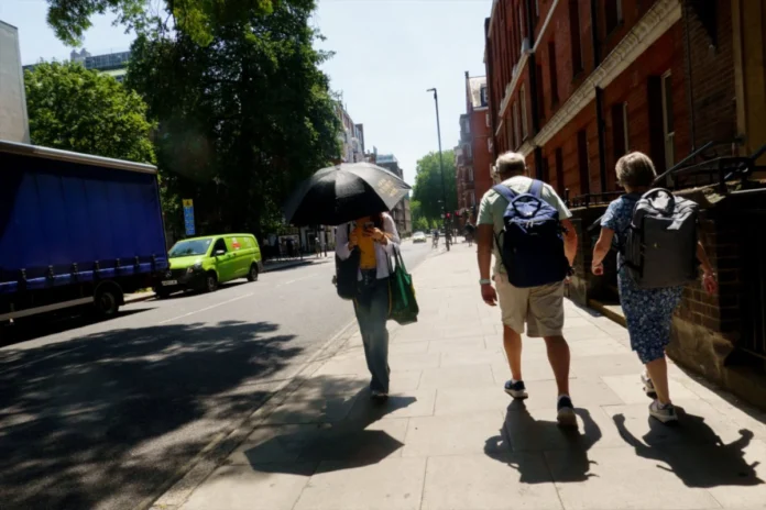 Calor de 2026 deixa 52% da Europa sob estresse térmico extremo e interrompe rios, energia e comércio Calor de 2026 deixa 52% da Europa sob estresse térmico extremo e interrompe rios, energia e comércio