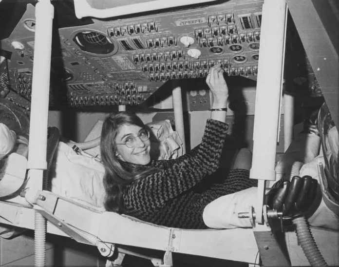 Margaret Hamilton morre aos 90 após transformar erros de software em segurança para levar Apollo à Lua
