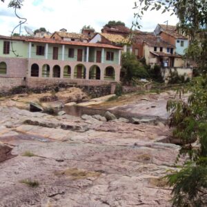 Biólogo que andou 40 anos com garimpeiros na Chapada Diamantina mapeia mais de 700 tocas, ruínas e trilhas do ciclo do diamante Biólogo que andou 40 anos com garimpeiros na Chapada Diamantina mapeia mais de 700 tocas, ruínas e trilhas do ciclo do diamante