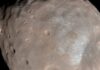 A lua de Marte que está condenada a cair no planeta pode ter nascido de uma colisão gigante; uma cratera de 9 km guarda a resposta A lua de Marte que está condenada a cair no planeta pode ter nascido de uma colisão gigante; uma cratera de 9 km guarda a resposta