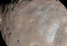 A lua de Marte que está condenada a cair no planeta pode ter nascido de uma colisão gigante; uma cratera de 9 km guarda a resposta A lua de Marte que está condenada a cair no planeta pode ter nascido de uma colisão gigante; uma cratera de 9 km guarda a resposta