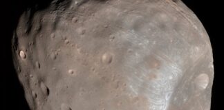 A lua de Marte que está condenada a cair no planeta pode ter nascido de uma colisão gigante; uma cratera de 9 km guarda a resposta A lua de Marte que está condenada a cair no planeta pode ter nascido de uma colisão gigante; uma cratera de 9 km guarda a resposta