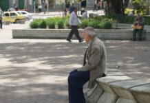 Solidão pode roubar quase seis anos de vida sem doenças mentais, mostra estudo com 277 mil adultos; homens são os mais afetados Solidão pode roubar quase seis anos de vida sem doenças mentais, mostra estudo com 277 mil adultos; homens são os mais afetados
