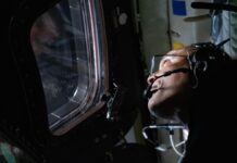 Astronautas da Artemis II viram cinco clarões de rochas batendo no lado oculto da Lua a 74 mil km de distância; a Nasa divulgou o relatório Astronautas da Artemis II viram cinco clarões de rochas batendo no lado oculto da Lua a 74 mil km de distância; a Nasa divulgou o relatório
