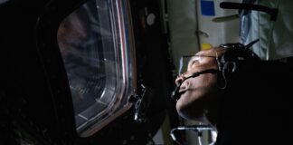 Astronautas da Artemis II viram cinco clarões de rochas batendo no lado oculto da Lua a 74 mil km de distância; a Nasa divulgou o relatório Astronautas da Artemis II viram cinco clarões de rochas batendo no lado oculto da Lua a 74 mil km de distância; a Nasa divulgou o relatório