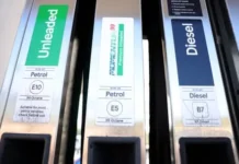 Com 1 milhão de barris diários a menos no mercado, diesel alcança preço recorde e refinarias dos EUA e da Europa miram lucros inéditos Com 1 milhão de barris diários a menos no mercado, diesel alcança preço recorde e refinarias dos EUA e da Europa miram lucros inéditos
