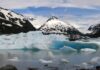 Em 1977, um príncipe saudita levou um bloco de geleira do Alasca até os EUA para provar que dava para rebocar icebergs e matar a sede do deserto Em 1977, um príncipe saudita levou um bloco de geleira do Alasca até os EUA para provar que dava para rebocar icebergs e matar a sede do deserto