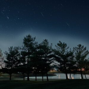 Chuva de meteoros Orionídeas tem pico nesta quarta (21): restos do cometa Halley riscam o céu a 66 km por segundo, e a madrugada de quinta ainda é boa para ver Chuva de meteoros Orionídeas tem pico nesta quarta (21): restos do cometa Halley riscam o céu a 66 km por segundo, e a madrugada de quinta ainda é boa para ver