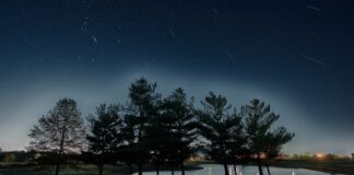 Chuva de meteoros Orionídeas tem pico nesta quarta (21): restos do cometa Halley riscam o céu a 66 km por segundo, e a madrugada de quinta ainda é boa para ver Chuva de meteoros Orionídeas tem pico nesta quarta (21): restos do cometa Halley riscam o céu a 66 km por segundo, e a madrugada de quinta ainda é boa para ver
