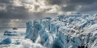 Modelo que troca médias mensais por clima diário reproduz anos de degelo extremo e projeta 5% a 10% mais perda de gelo até 2100 Modelo que troca médias mensais por clima diário reproduz anos de degelo extremo e projeta 5% a 10% mais perda de gelo até 2100