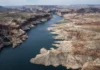 NASA revela imagens de 2017 e 2026 que mostram o Lago Powell encolhendo nos EUA: queda expõe o fundo do reservatório e ameaça abastecimento e energia