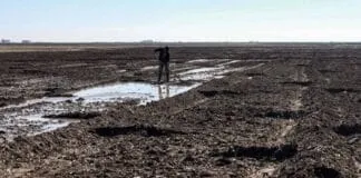 Em Terras Agricolas Irrigadas Por Aguas Subterraneas De Pocos Na Area Fora De