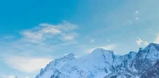 Foto Do Rio Alpino Em Zinal Suica