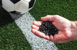 Captura-de-tela-2024-05-14-184319-300x196 Havaianas viram pneu e piso de borracha em programa Reciclo