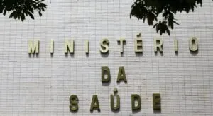 Captura-de-tela-2024-06-05-180229-300x164 Governo destaca relevância da vacina contra covid em crianças