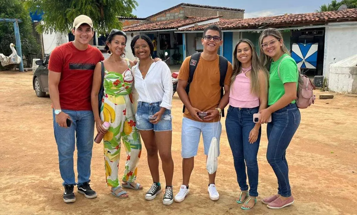 Documentario-do-estudante-da-Ufal-teve-incentivo-da-lei-Paulo-Gustavo-e1723044716279 Incrível Documentário Sobre Plantas Medicinais Produzido por Estudante de Ciências Biológicas