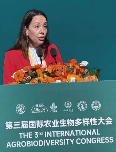 Marcela_Quintero_vice-diretora_geral_da_Alian_a_da_Biodiversidade_Internacional_e_do_CIAT_discursa_na_cerim_nia_de_abertura_do_congresso 3º Congresso Internacional de Agrobiodiversidade