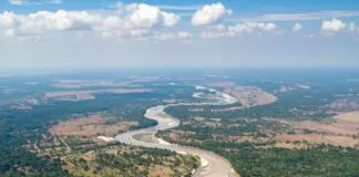A Amazônia vive uma seca histórica. Entenda as causas, os impactos ambientais e sociais e o que a ciência prevê para os próximos meses