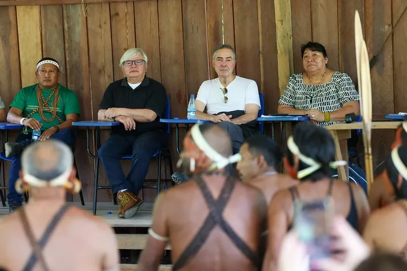 Luiz-Roberto-Barroso-Divulgacao-STF-400x267 Barroso visita terras indígenas no Vale do Javari e ouve lideranças