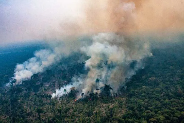 Disputa por créditos de carbono opõe governo e setor privado na Amazônia Fabio Bispo Fogo Amazonia 4 1200x800 1