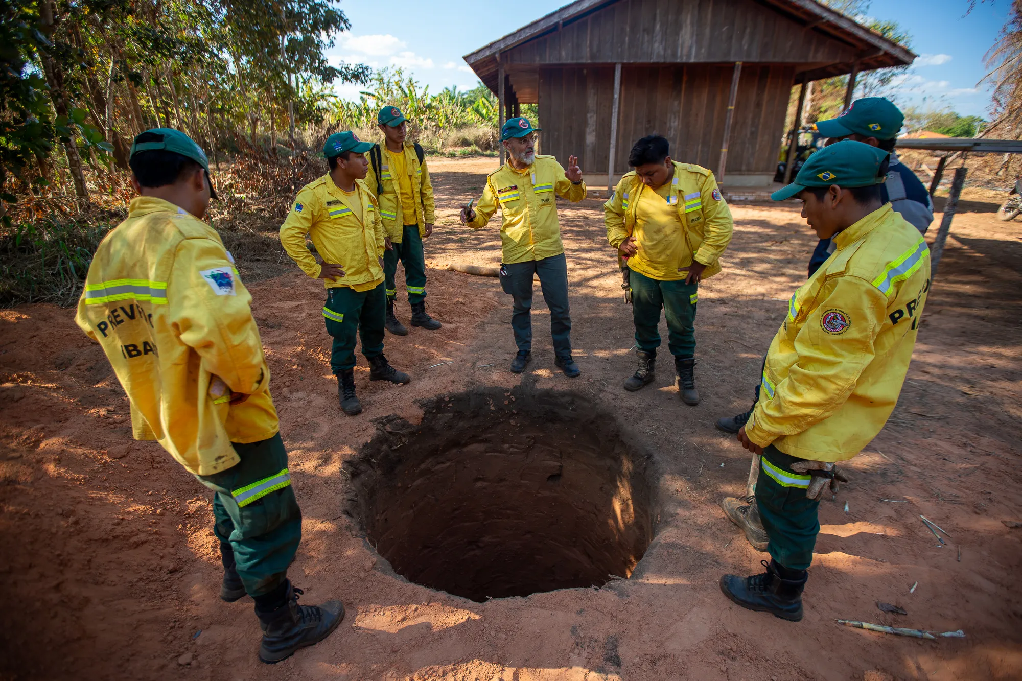 2025-09-19_gutodausterprevfogo-192-400x267 Quando a ciência encontra a tradição: Xingu ensina o Brasil a conviver com o fogo