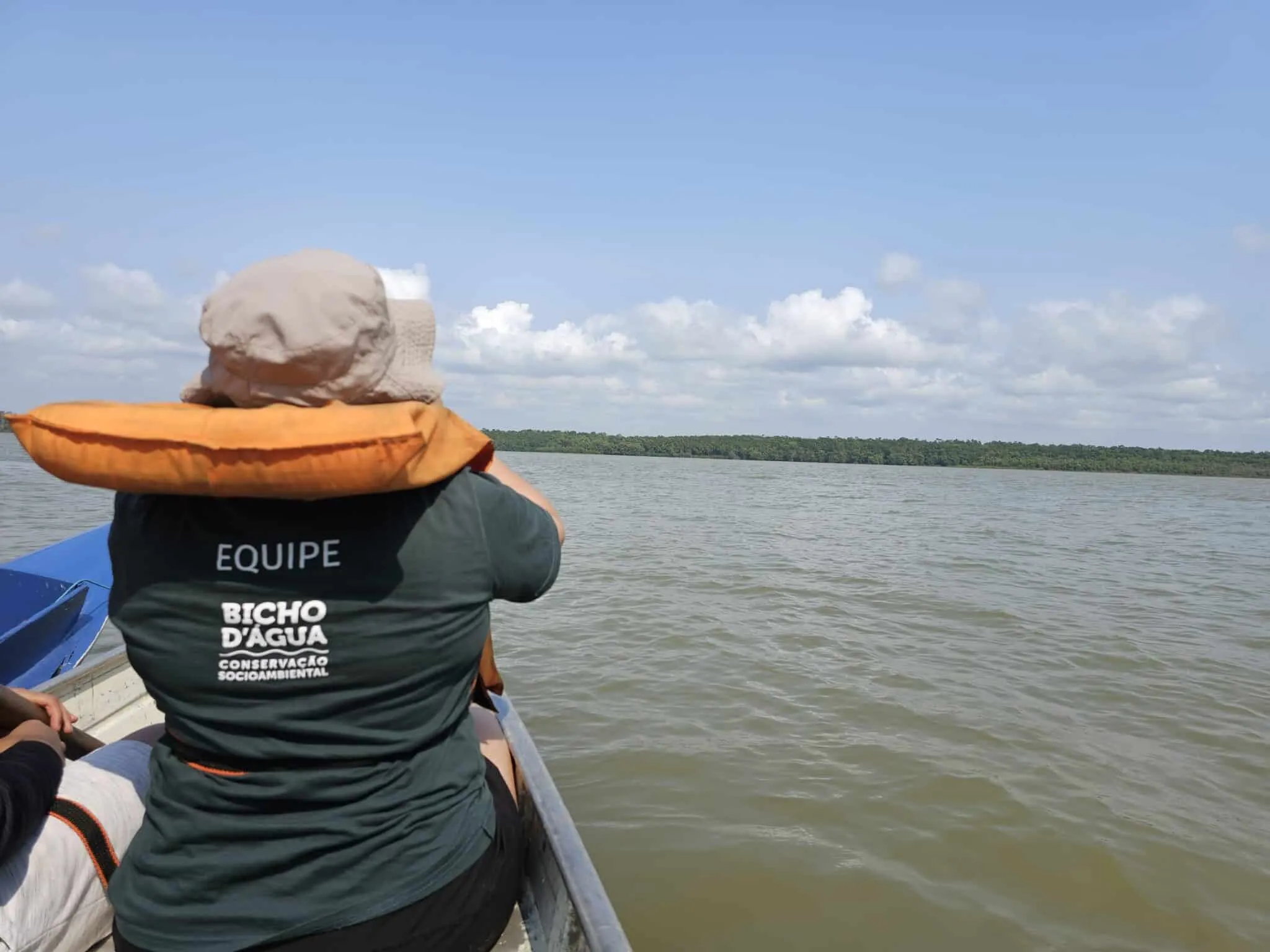 Instituto-Bicho-Dagua-tenta-resgatar-peixe-boi-no-rio-Arari-2048x1536-1-9-400x300 Monitoramento de cetáceos cobre mais de 10 mil km de litoral