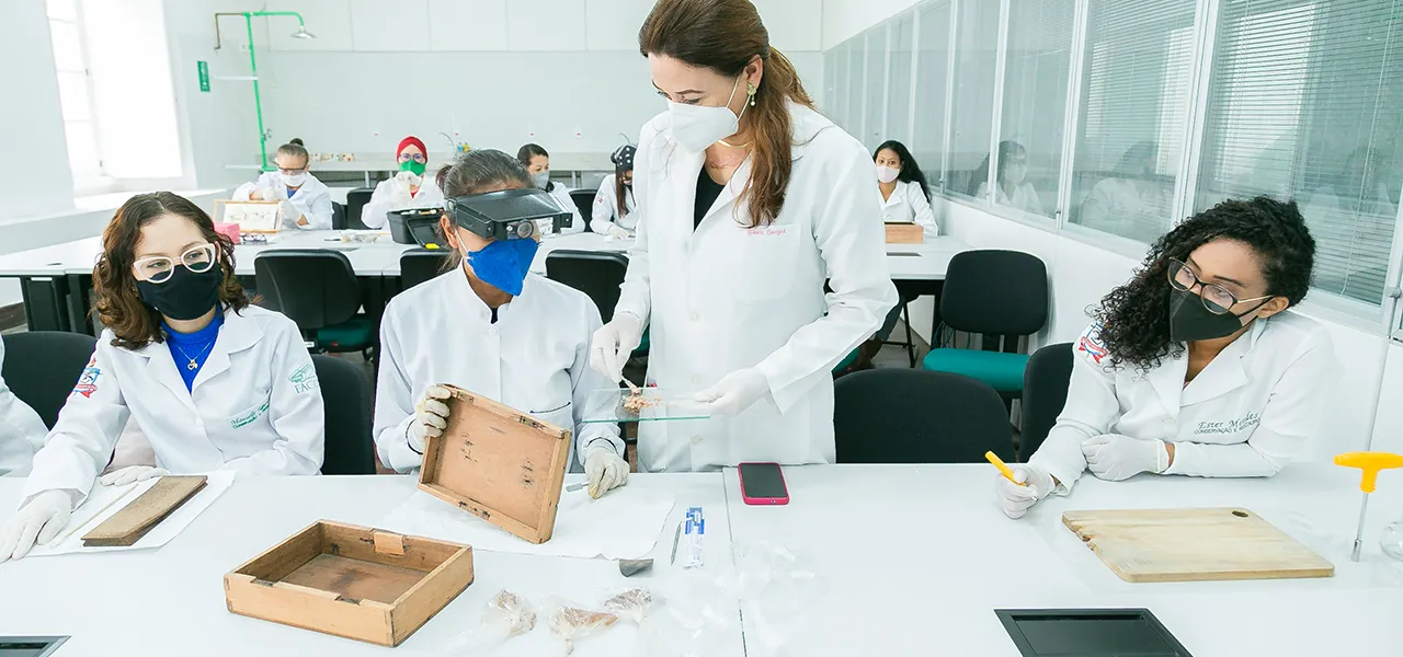 Slideshow_Programas-de-Apoio-e-Fomento_Foto-Alexandre-de-Moraes-400x188 Cientistas da Amazônia criam protocolo pioneiro para monitorar insetos aquáticos