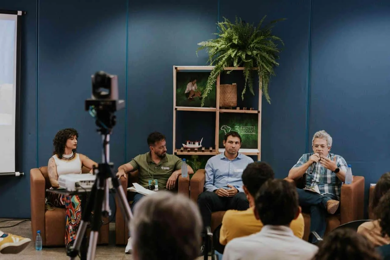 FIINSA-2024_3-400x267 Membros do ecossistema amazônico se unem para desenhar o futuro da bioeconomia na COP30