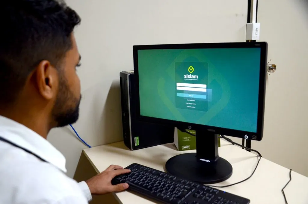 Ipaam_Repasse-de-atividades_Foto-2-Jose-Narbaes-Ipaam-15-10-2025-1024x678-1-400x265 Ipaam reforça lista de atividades sob licenciamento da SemmasClima e explica critérios de baixo impacto ambiental