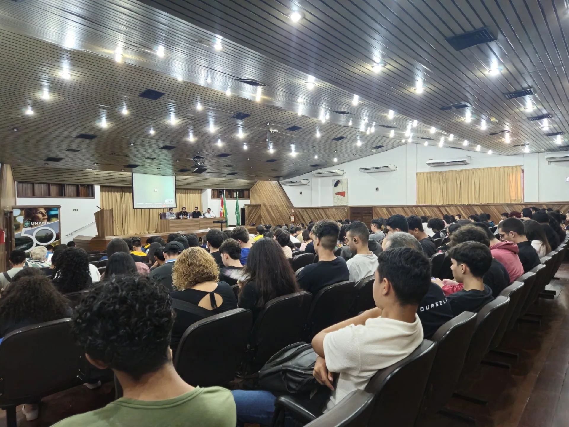 FOTO-QUEZIA-DIASS-400x300 UNAMA abre feira de bioeconomia gratuita em Belém durante a COP30