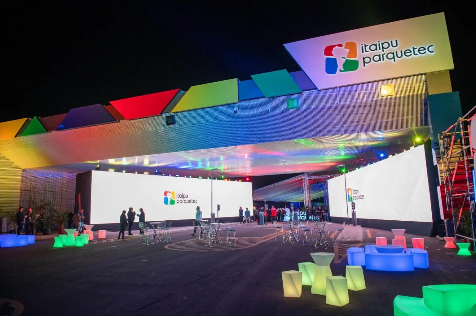 WhatsApp-Image-2024-07-20-at-08.50.31-1536x1021-1-400x266 Inovação em destaque: Itaipu Parquetec acelera a energia limpa na COP30