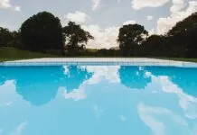 Brasil desperdiça 6 mil piscinas de água tratada por dia Foto: Claudia Regina